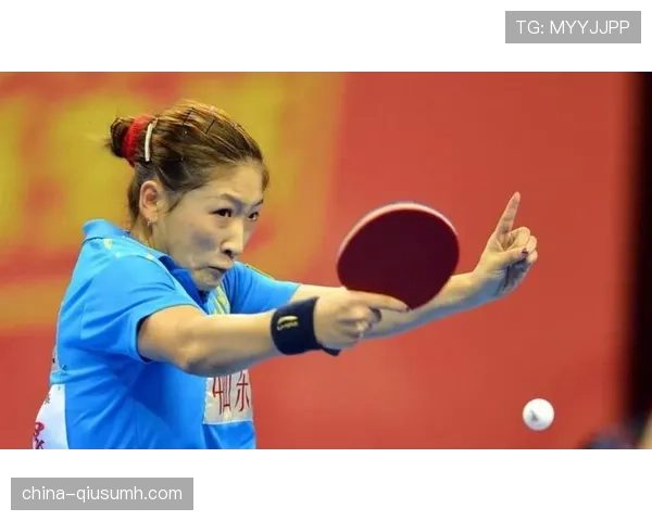 刘诗雯拎着大牌逛菜市场，隔壁阿姨喊她名字那一刻太接地气